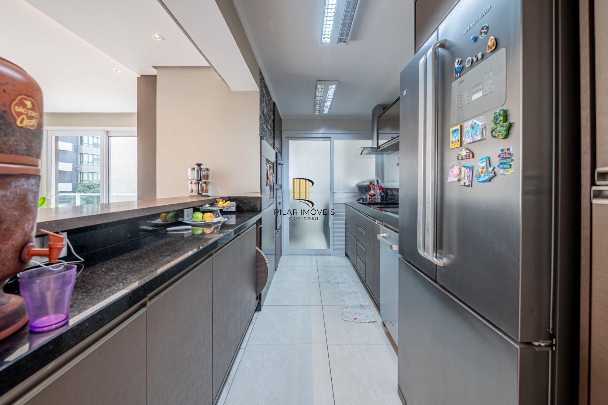 Apartamento Garden com 3 dormitórios e 3 vagas, no coração do Menino Deus!