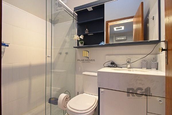 Casa 3 dormitórios no bairro Hípica