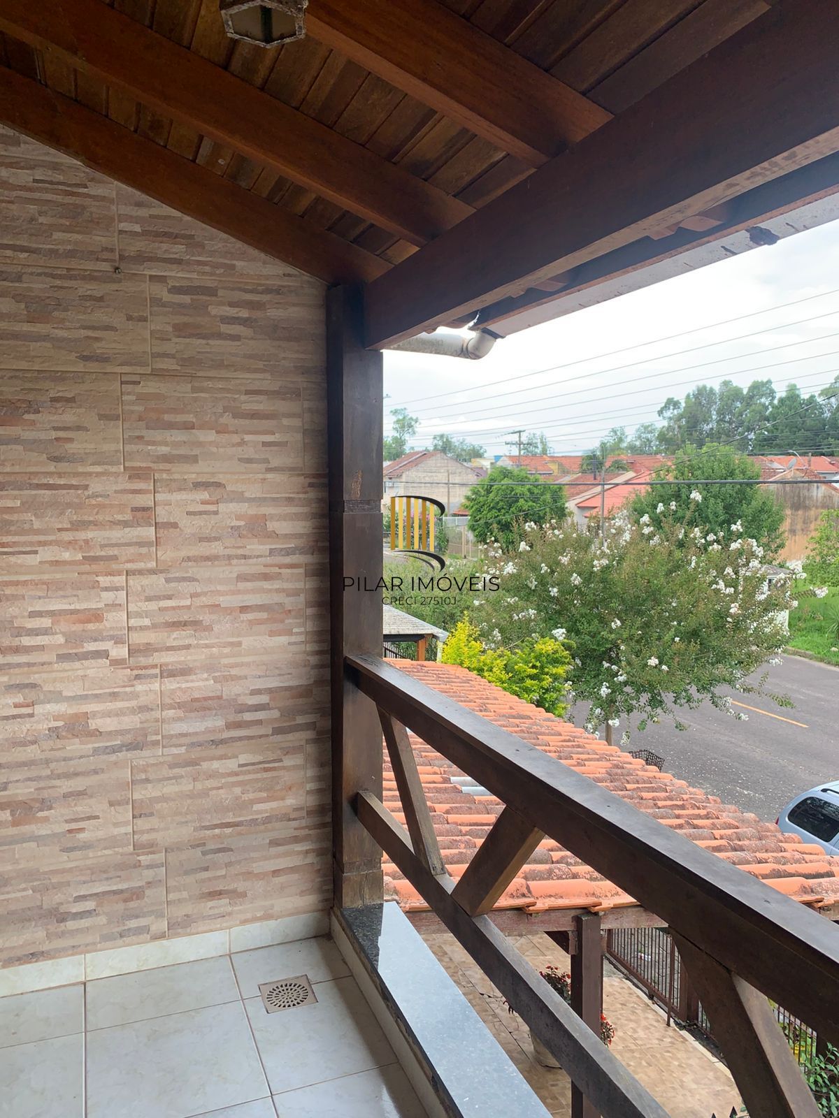 Casa 3 dormitórios no bairro Hípica