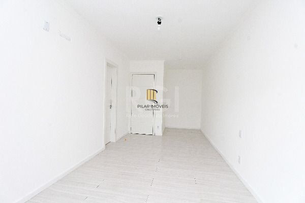 Casa para Venda - 150m², 4 dormitórios, sendo 2 suites  com uma no térreo, 2 vagas - Lagos De Nova Ipanema