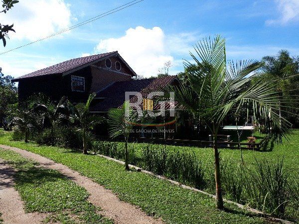 Sítio para Venda - 364m², 3 dormitórios, sendo 1 suites, 2 vagas - São Caetano