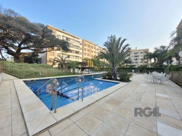 Apartamento em Porto Alegre, no bairro Cavalhada, com 3 dormitório(s), e 3 banheiros, à venda.