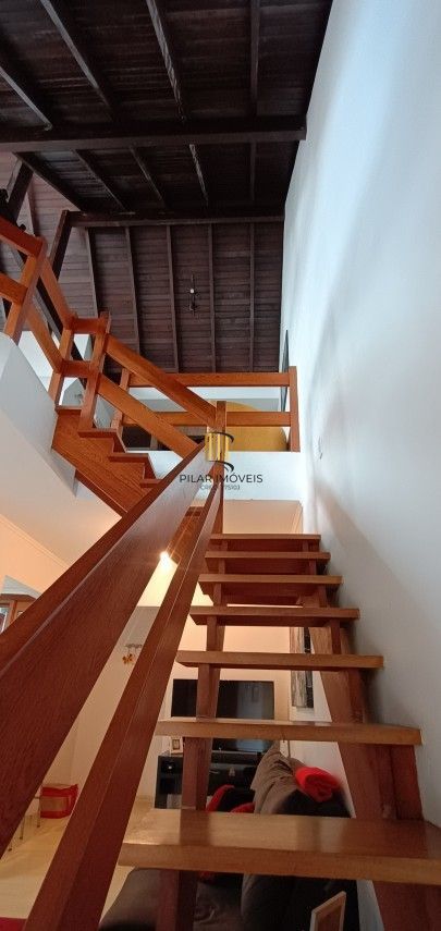Linda cobertura, 3 quartos, 1 suíte, infra completa no bairro Ipanema, com ofurô.
