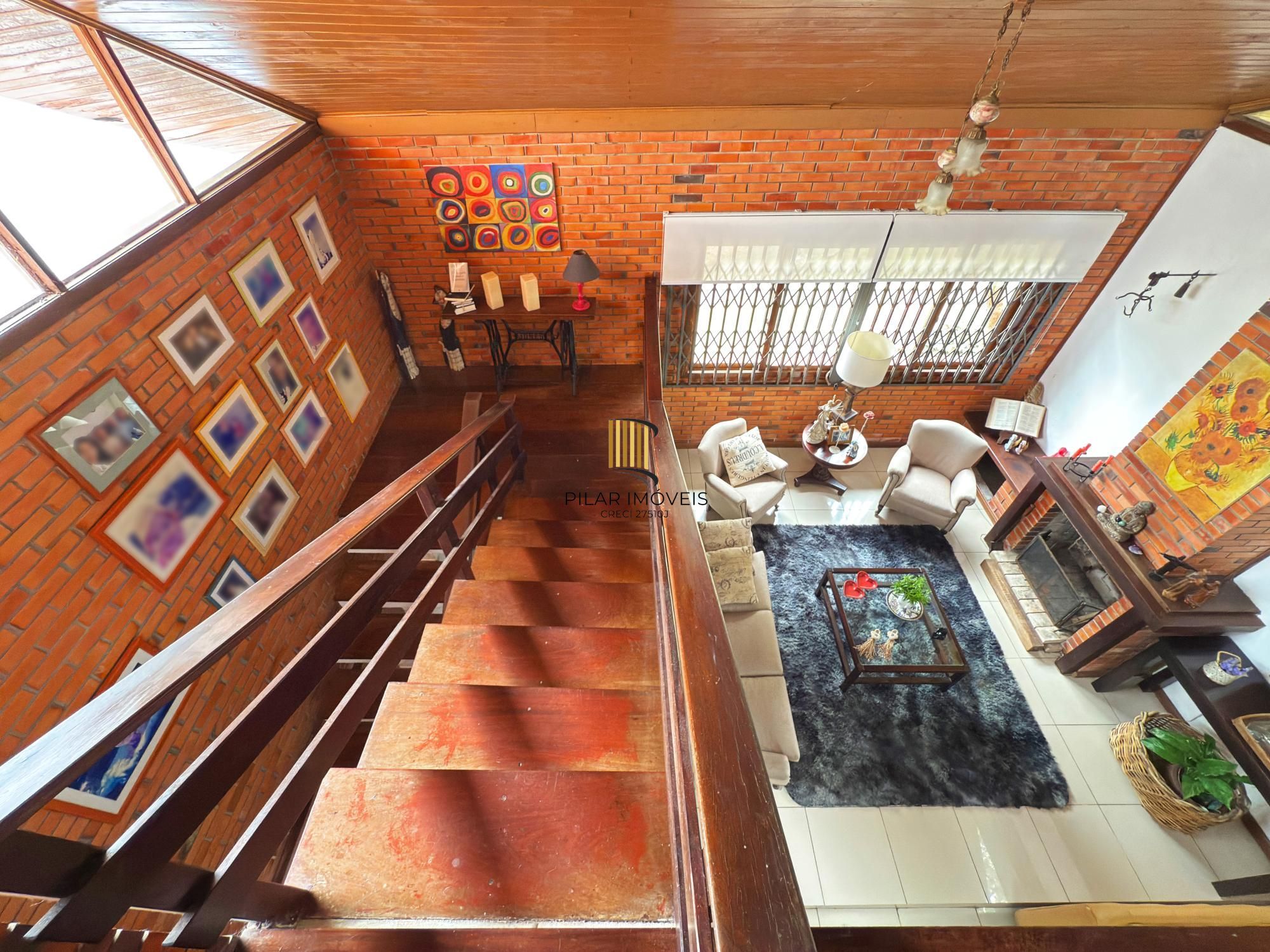 Casa 5 dormitórios no bairro Jardim Isabel