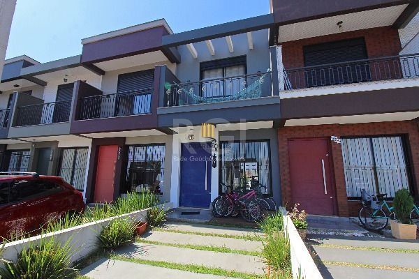 Casa em Porto Alegre, no bairro Hípica, com 2 dormitório(s), à venda.