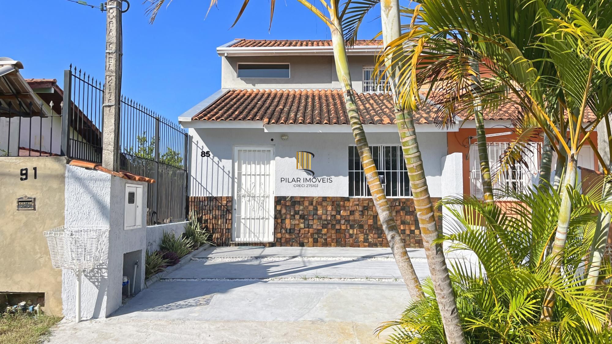 Casa para Venda - 70m², 2 dormitórios, 2 vagas - Hípica