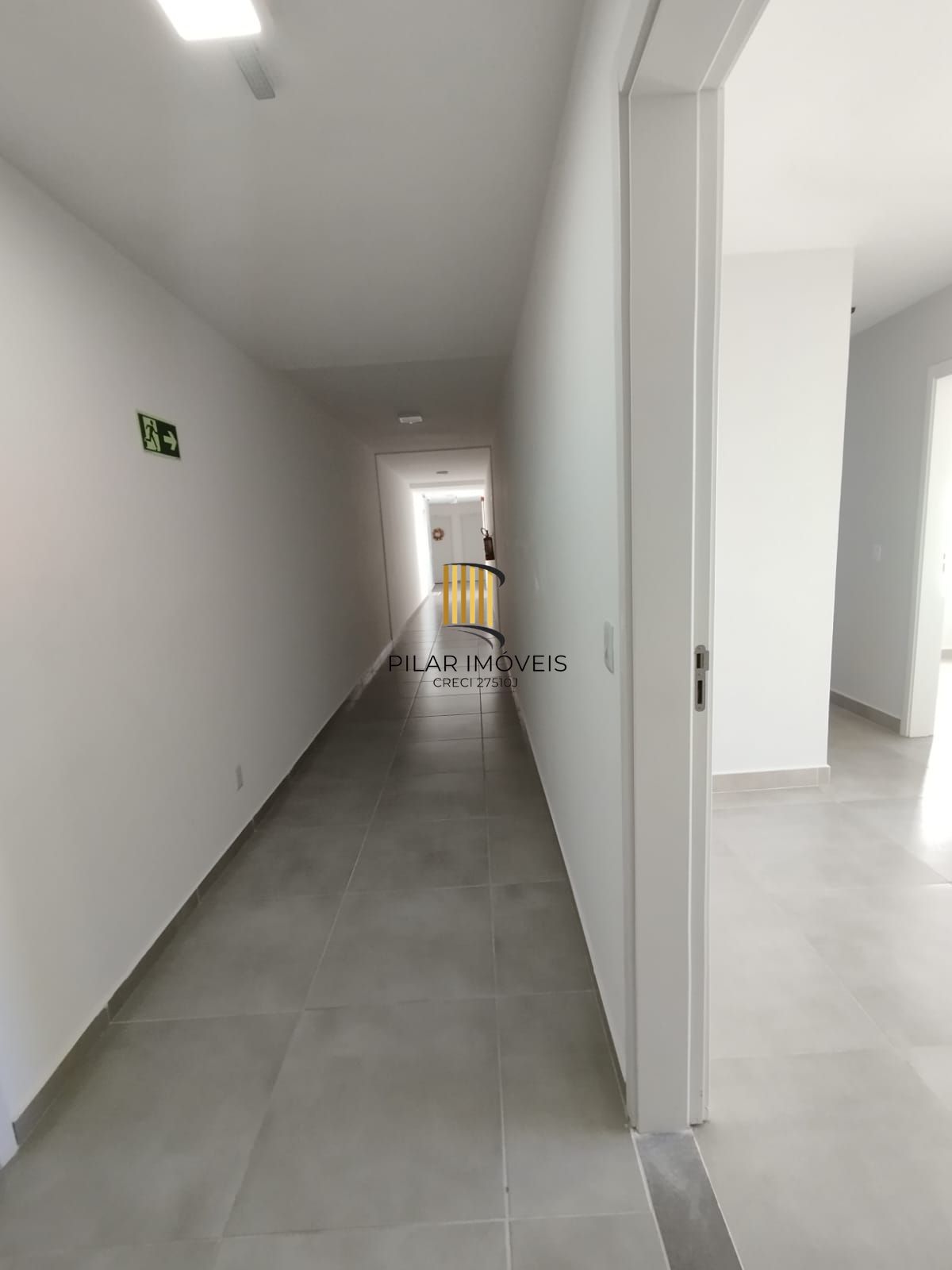Apartamento 2 dormitórios, com garagem, bairro Tristeza.