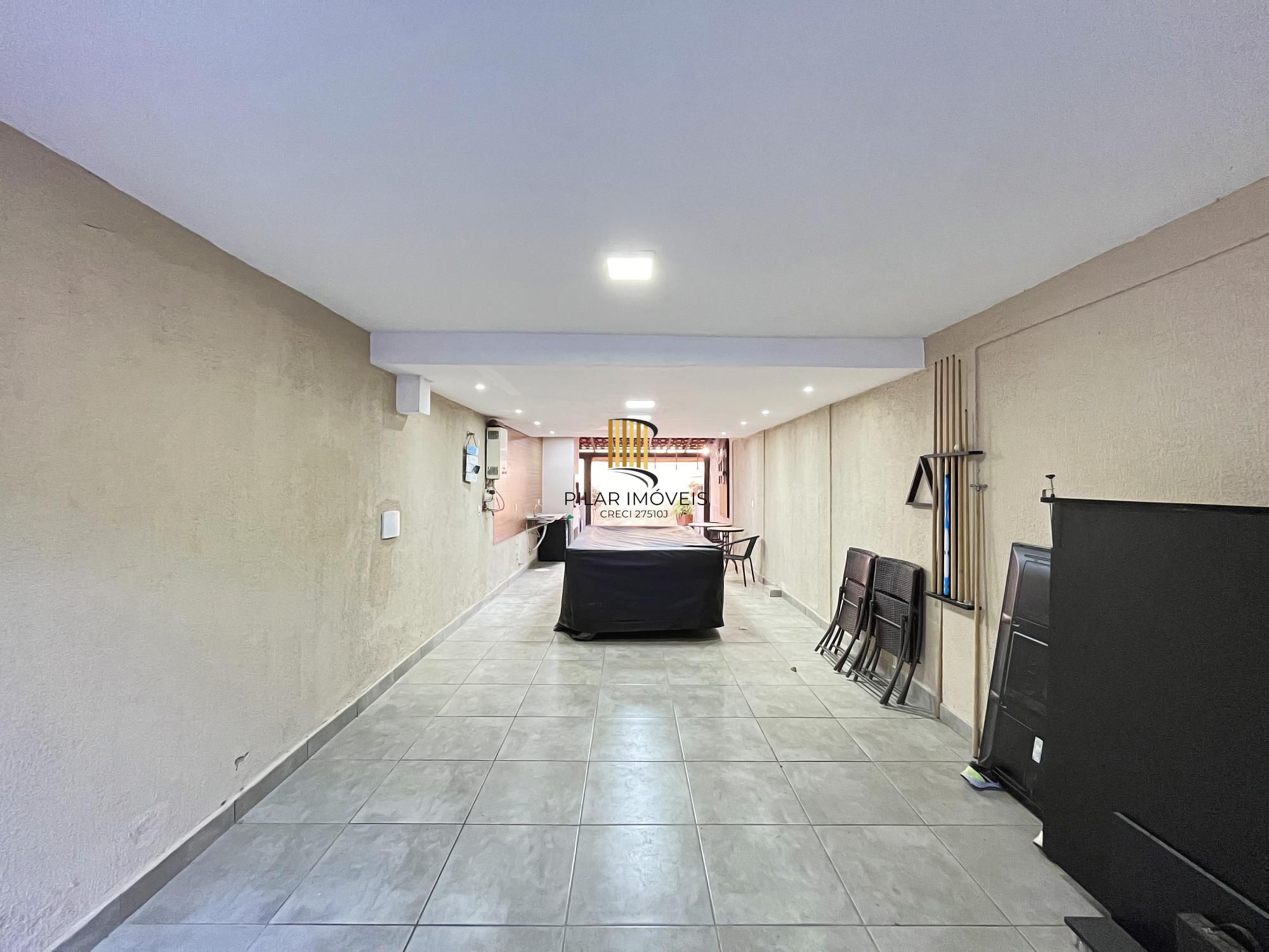 Casa 3 dormitórios no bairro Guarujá