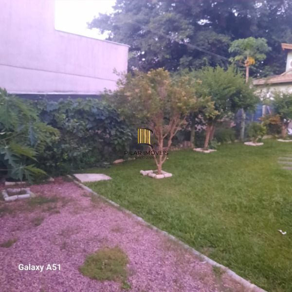 Sobrado 3 dormitórios no bairro Vila Nova