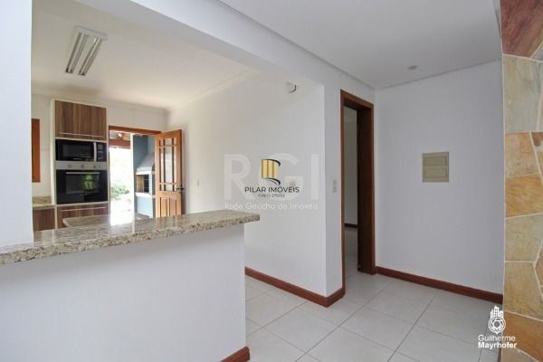 Casa de Condomínio 3 dormitórios no bairro Hípica