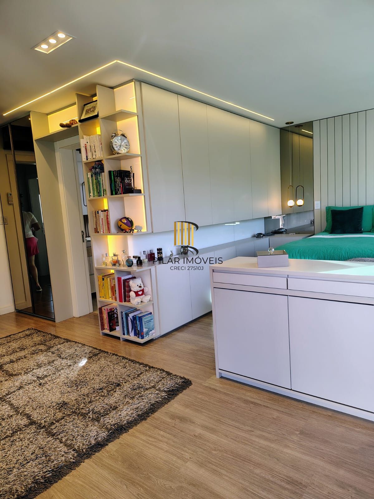 **Espetacular Casa de Condomínio com 3 suítes, Piscina com aquecimento**