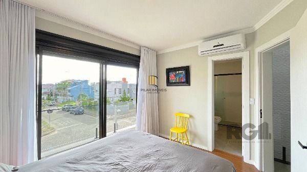 Casa 3 dormitórios no bairro Hípica