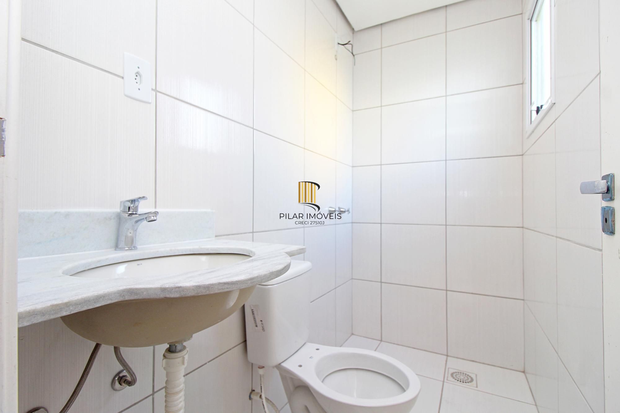 Residência 3 dormitórios sendo 1 suíte em condomínio fechado