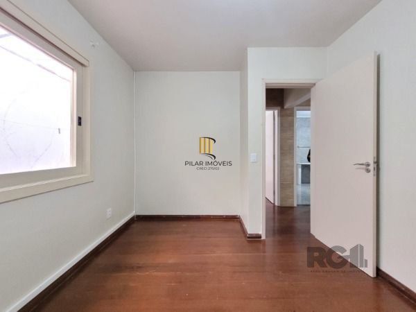 Casa Condominio em Porto Alegre, no bairro Hípica, com 3 dormitório(s), e 3 banheiros, à venda.