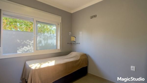 Casa 3 dormitórios no bairro Hípica