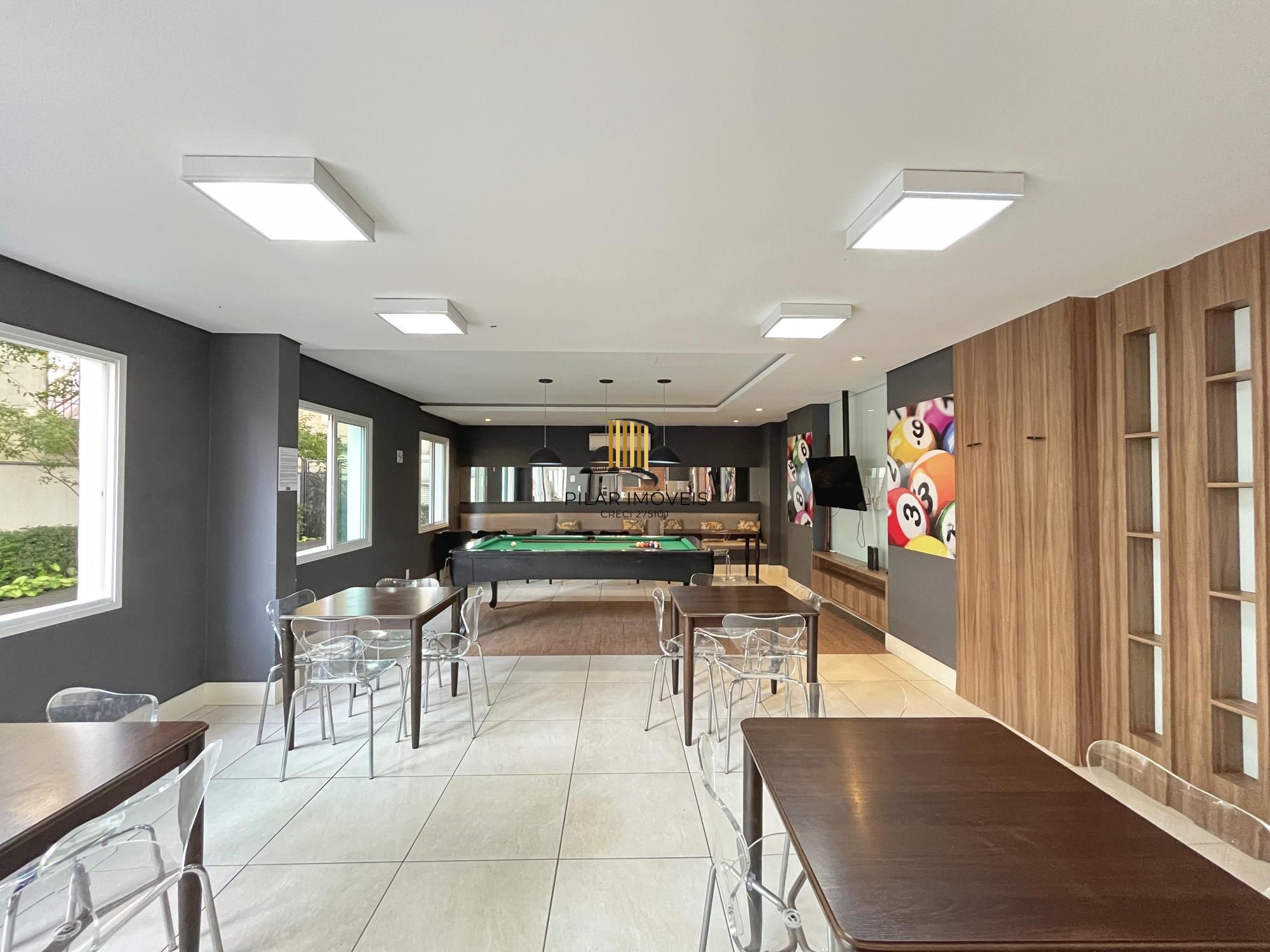 Apartamento de 2 dormitórios no Cristal