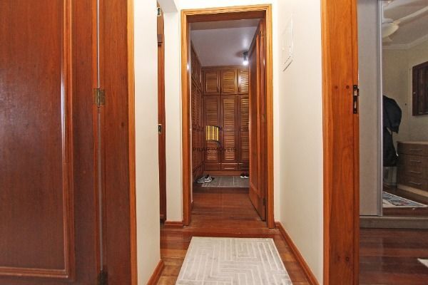 Casa para Venda - 287.96m², 4 dormitórios, sendo 1 suites, 4 vagas - Imperial Parque