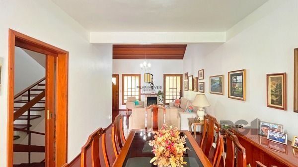 Casa 3 dormitórios no bairro Nonoai