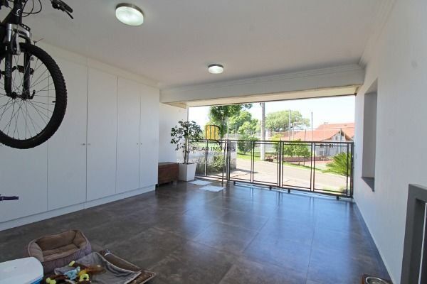Casa Condominio em Porto Alegre, no bairro Hípica, com 3 dormitório(s), e 3 banheiros, à venda.