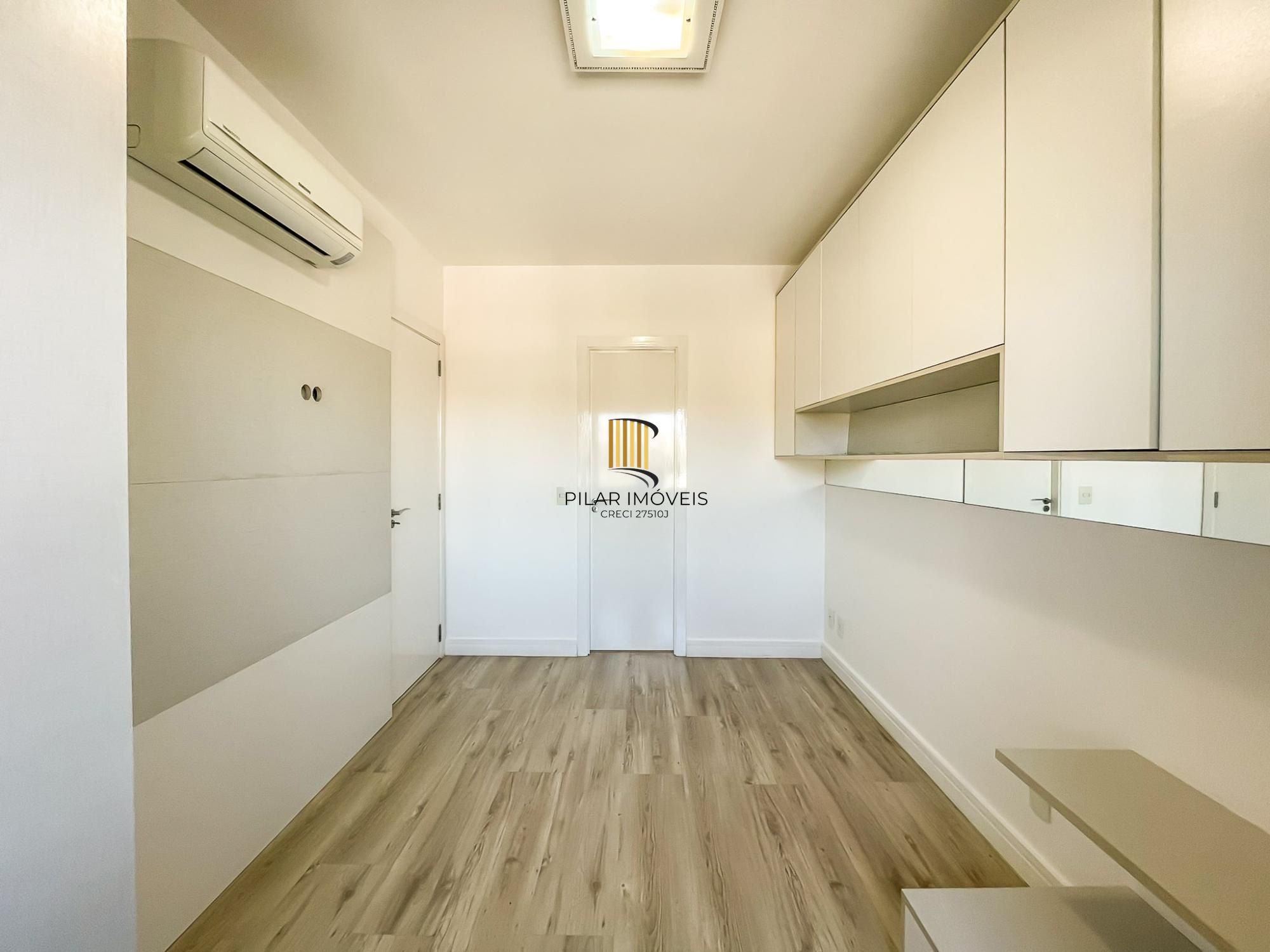 Apartamento de 2 dormitórios no Cristal