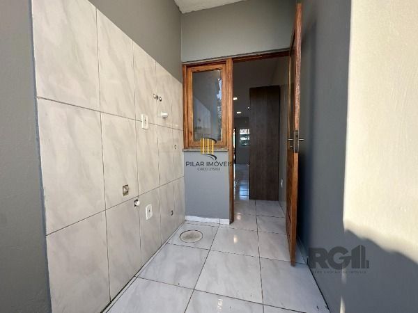 Casa Condominio em Porto Alegre, no bairro Ponta Grossa, com 2 dormitório(s), e 2 banheiros, à venda.