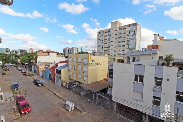 Apartamento para Venda - 102m², 3 dormitórios, sendo 1 suites, 1 vaga - Menino Deus