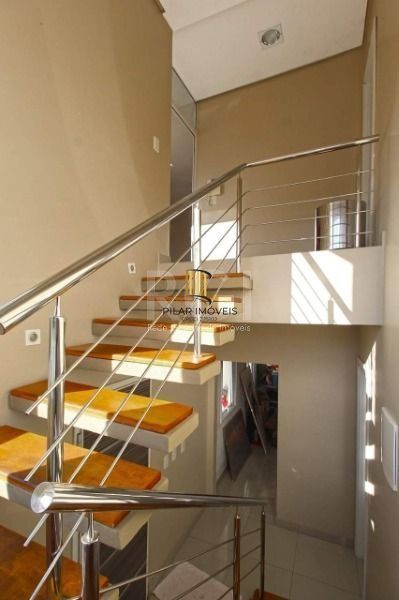 Casa para Venda - 374m², 4 dormitórios, sendo 1 suites, 3 vagas - Guarujá