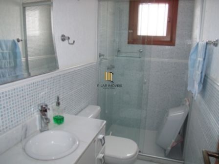 Casa para Venda - 300m², 3 dormitórios, sendo 1 suites, 4 vagas - Vila Nova
