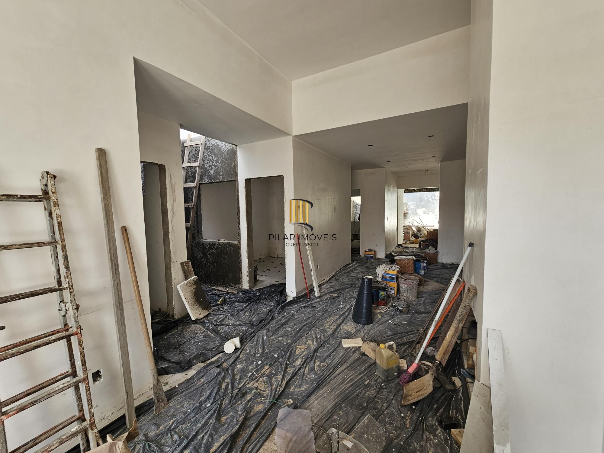 Casa térrea 3 dormitórios bairro Hípica