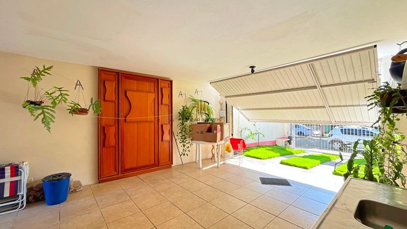 Casa 3 dormitórios no bairro Ipanema
