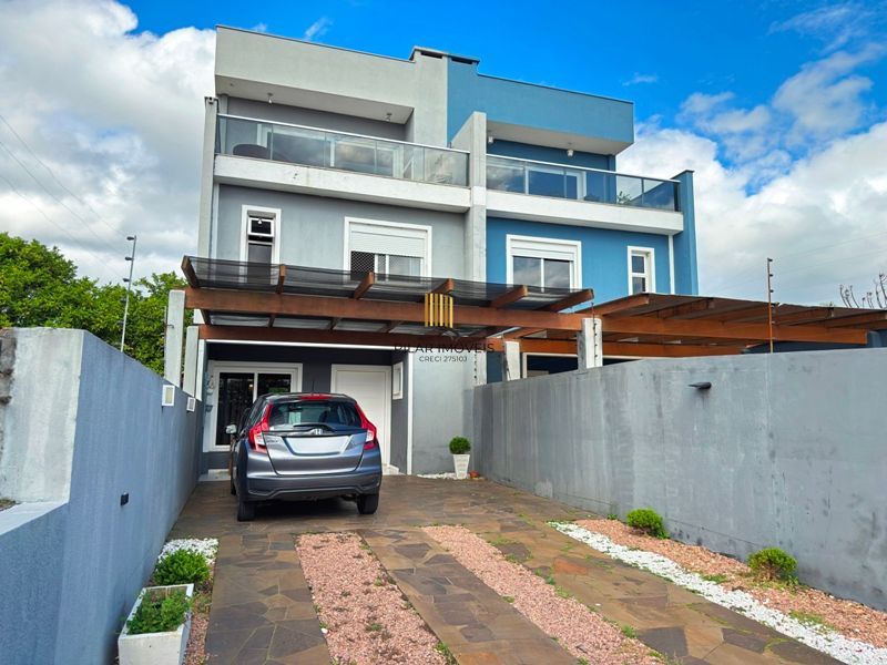 Casa com vista para o Rio e 3 dormitórios