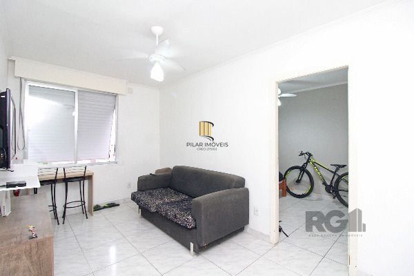 Apartamento em Porto Alegre, no bairro Cavalhada, com 1 dormitório(s), e 1 banheiros, à venda.