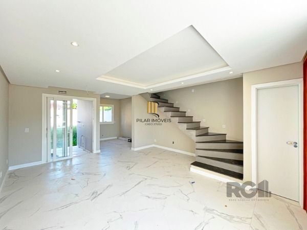 Casa para Venda - 120m², 3 dormitórios, sendo 1 suites, 2 vagas - Hípica