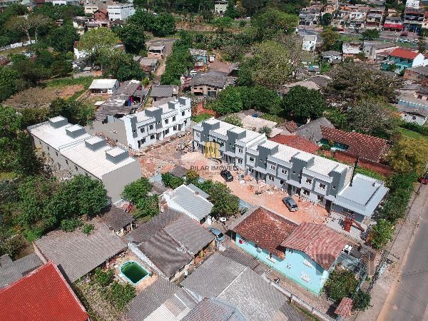 Casa Condominio em Porto Alegre, no bairro Vila Nova, com 2 dormitório(s), e 2 banheiros, à venda.