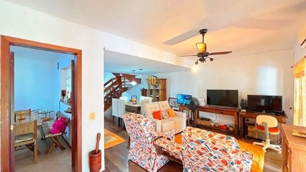 Casa para Venda - 235.64m², 3 dormitórios, sendo 1 suites, 3 vagas - Guarujá