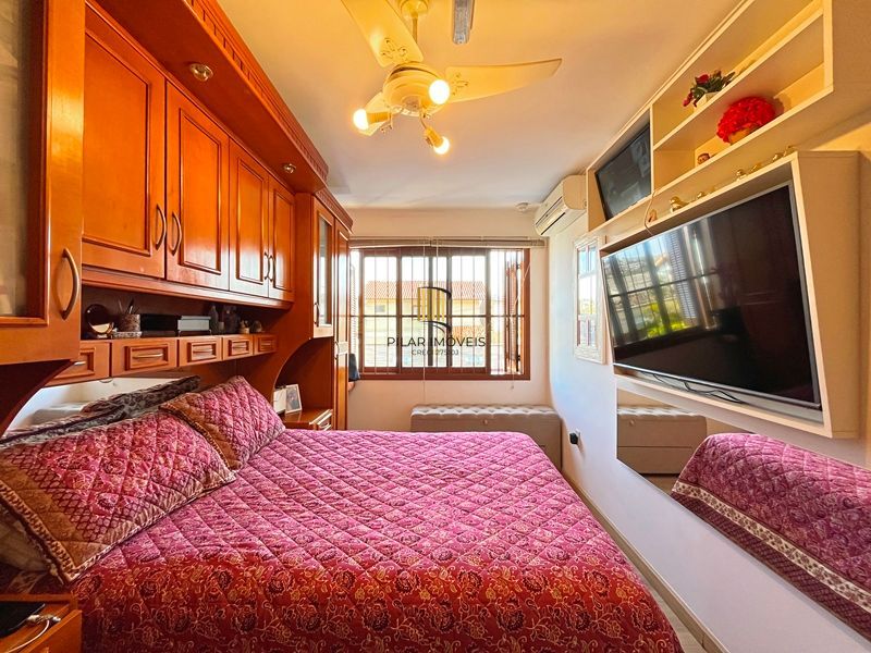 Ótima casa térrea com 4D, piscina e garagem fechada para 2 carros no Jardim Medianeira.