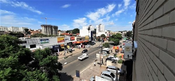 Apartamento em Porto Alegre, no bairro Camaquã, com 2 dormitório(s), e 2 banheiros, à venda. - Pilar Imóveis