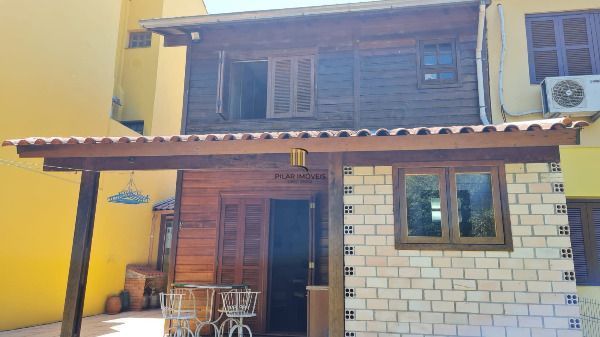 Casa para Venda - 120m², 2 dormitórios, 2 vagas - Cavalhada