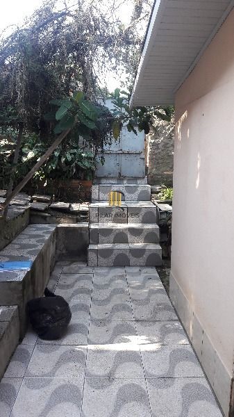 Casa para Venda - 230m², 2 dormitórios, 3 vagas - Santa Tereza
