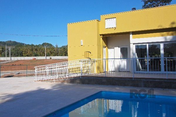 Casa Condominio em Porto Alegre, no bairro Campo Novo, com 3 dormitório(s), e 3 banheiros, à venda.