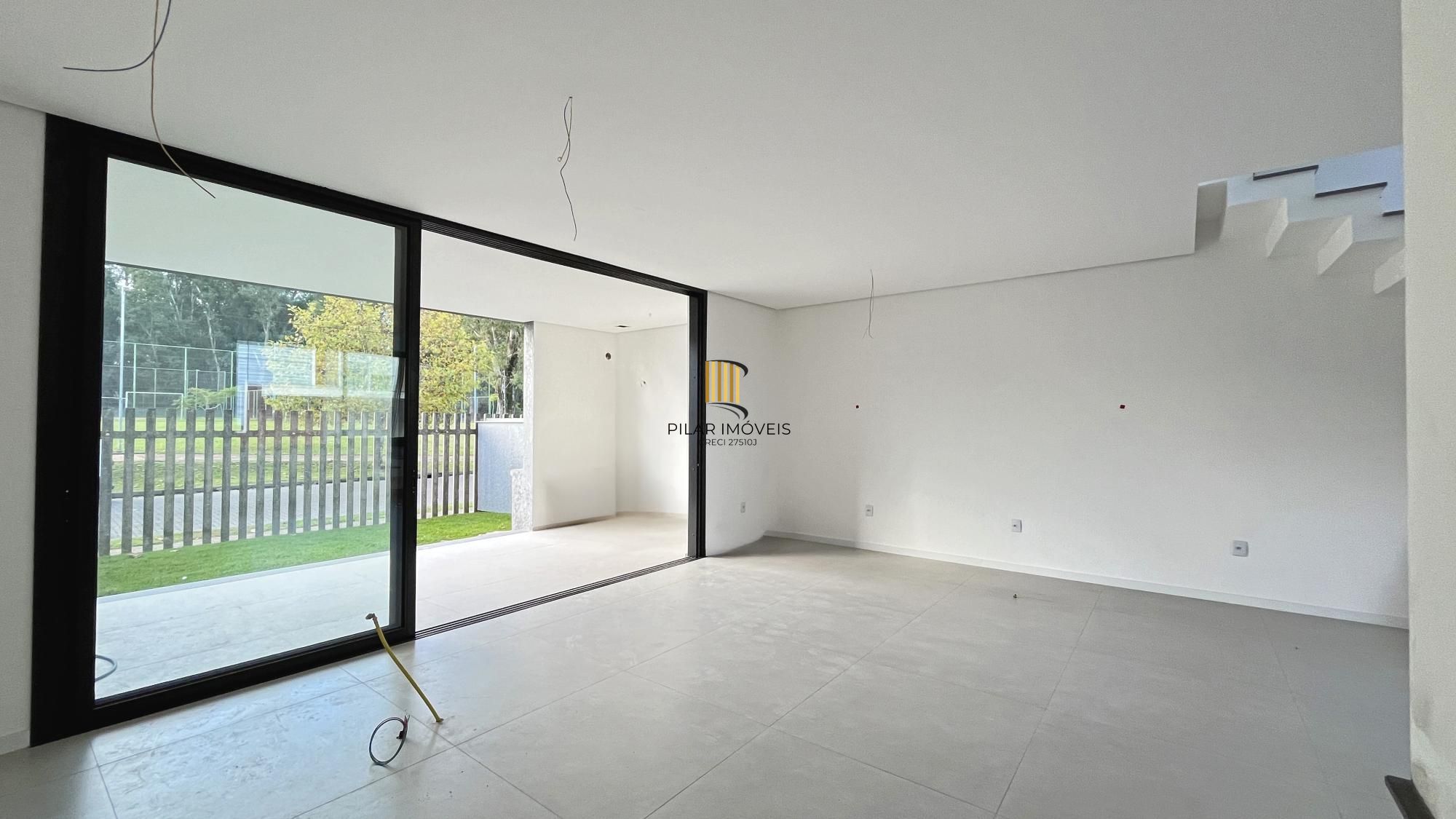 Casa Condominio em Porto Alegre, no bairro Hípica, com 3 dormitório(s), e 3 banheiros, à venda.