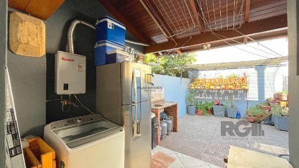 Casa Condominio em Porto Alegre, no bairro Cavalhada, com 3 dormitório(s), e 3 banheiros, à venda.