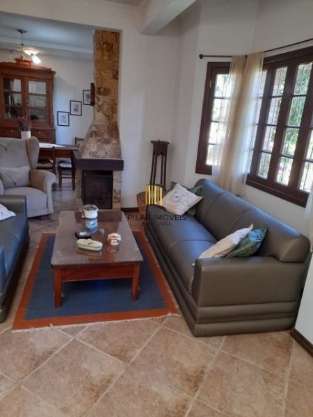 Casa 3 dormitórios no bairro Ipanema