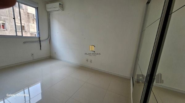 Apartamento em Porto Alegre, no bairro Cavalhada, com 2 dormitório(s), e 2 banheiros, à venda.