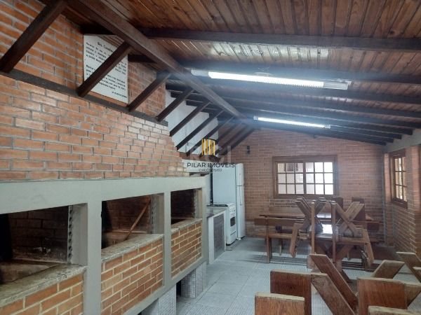 Apartamento em Porto Alegre, no bairro Tristeza, com 2 dormitório(s), e 2 banheiros, à venda.