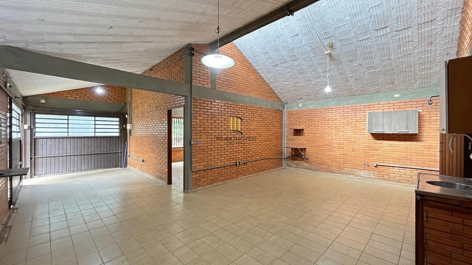 Casa 1 dormitório no bairro Hípica