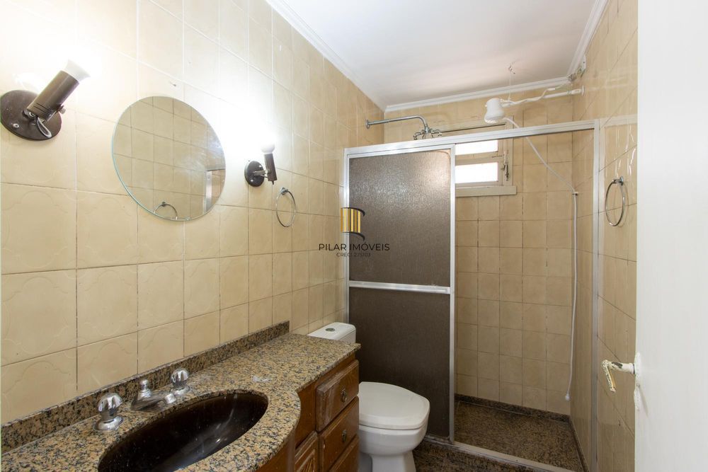 Casa 4 dormitórios no bairro Hípica