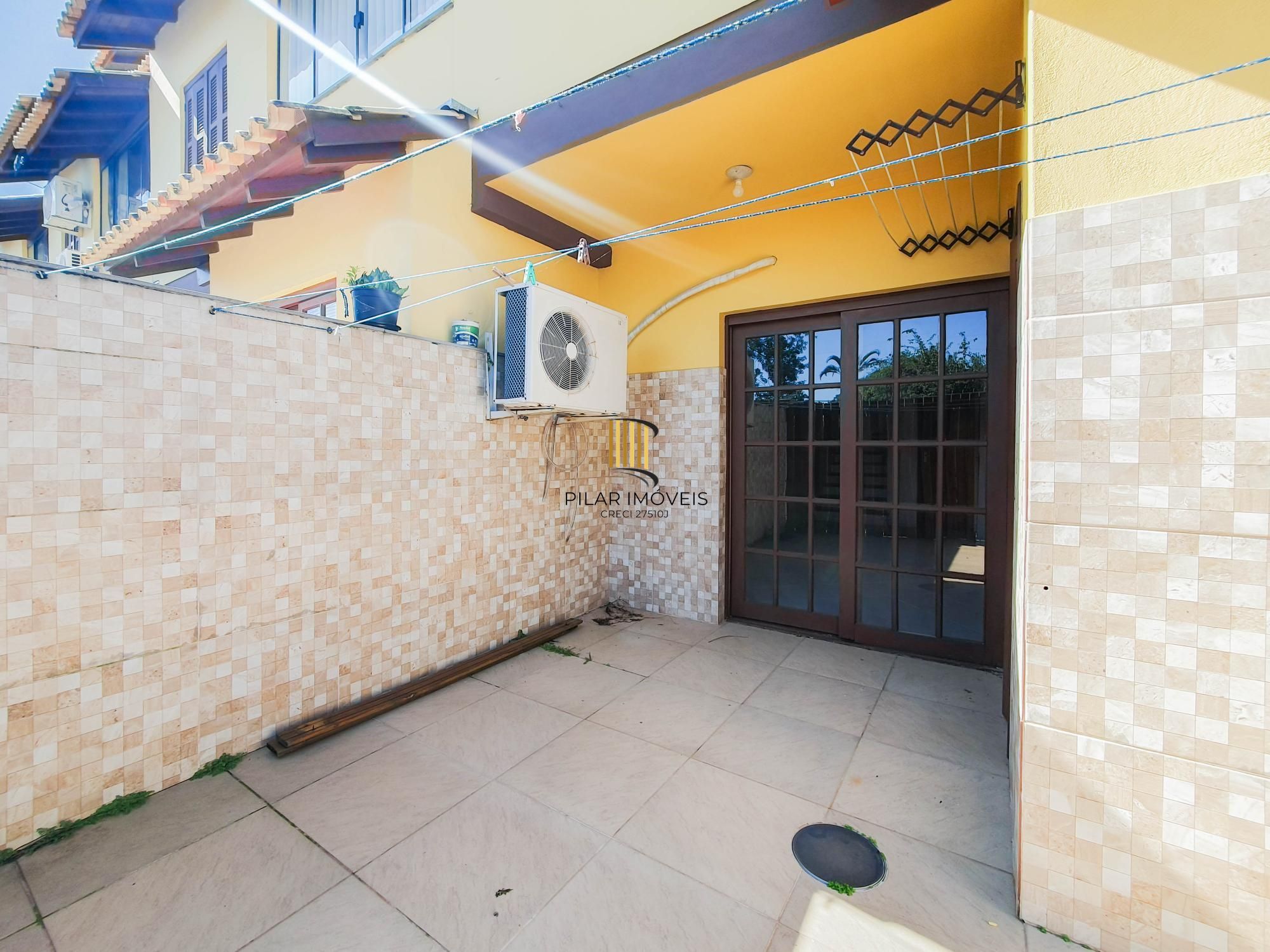 No bairro Serraria, casa em condomínio com 3 dormitórios