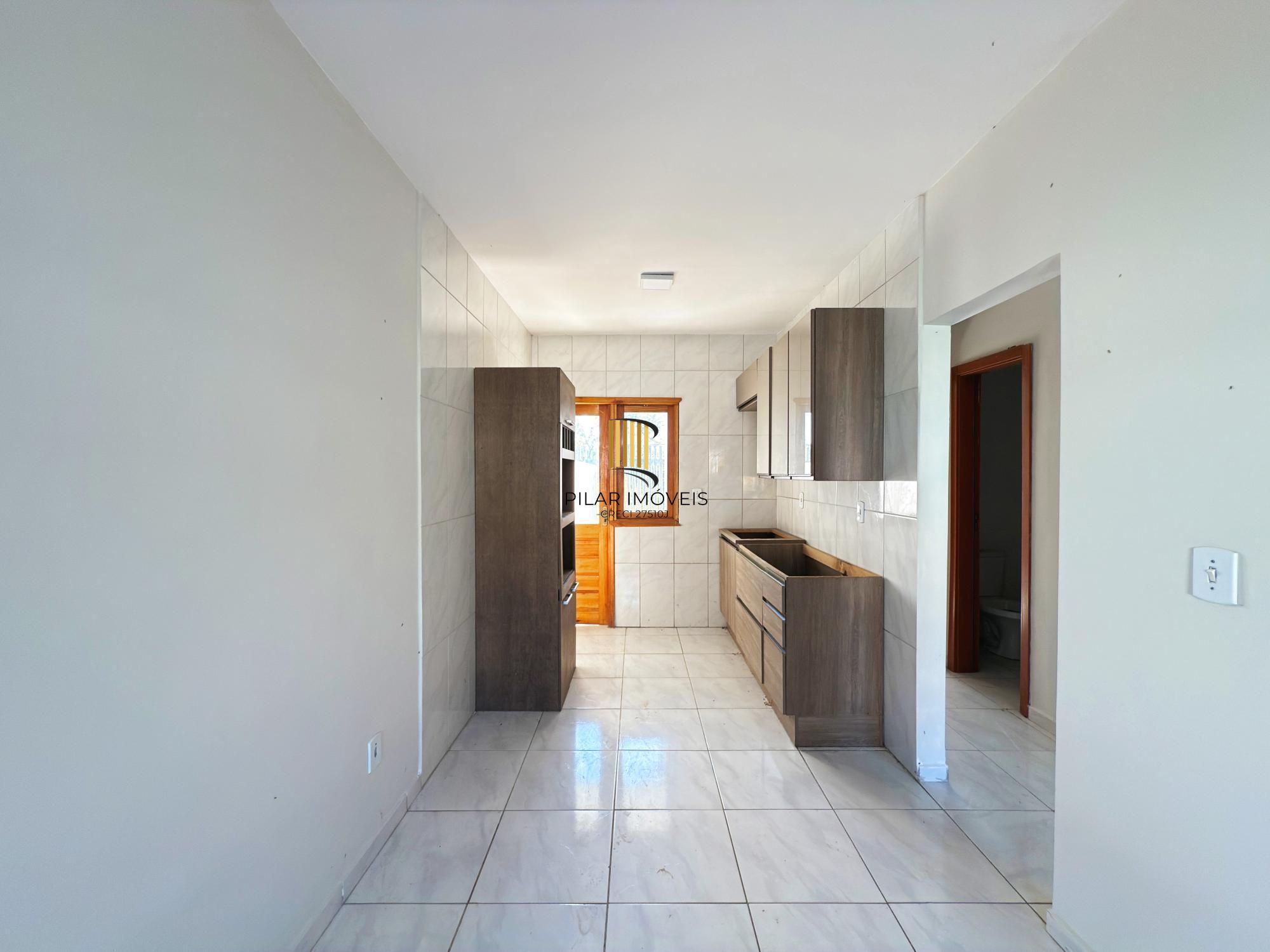 Casa Condominio em Porto Alegre, no bairro Ponta Grossa, com 2 dormitório(s), e 2 banheiros, à venda.