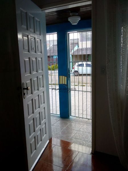 Casa para Venda - 92m², 3 dormitórios, 2 vagas - Restinga